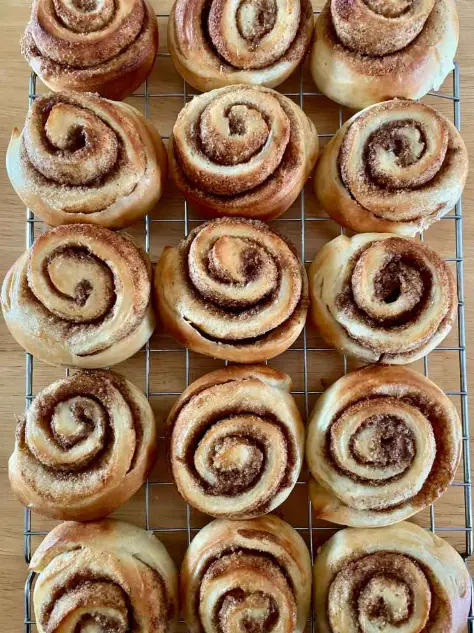 cinnamon roll bites