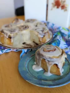 cinnamon roll bites